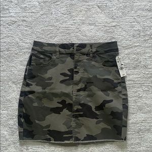 Garage camo skirt! NEVER WORN